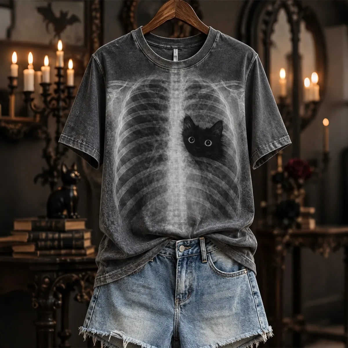 Women's Halloween Peeking Black Cat X-ray Rib Cage Print Short-sleeved T-shirt