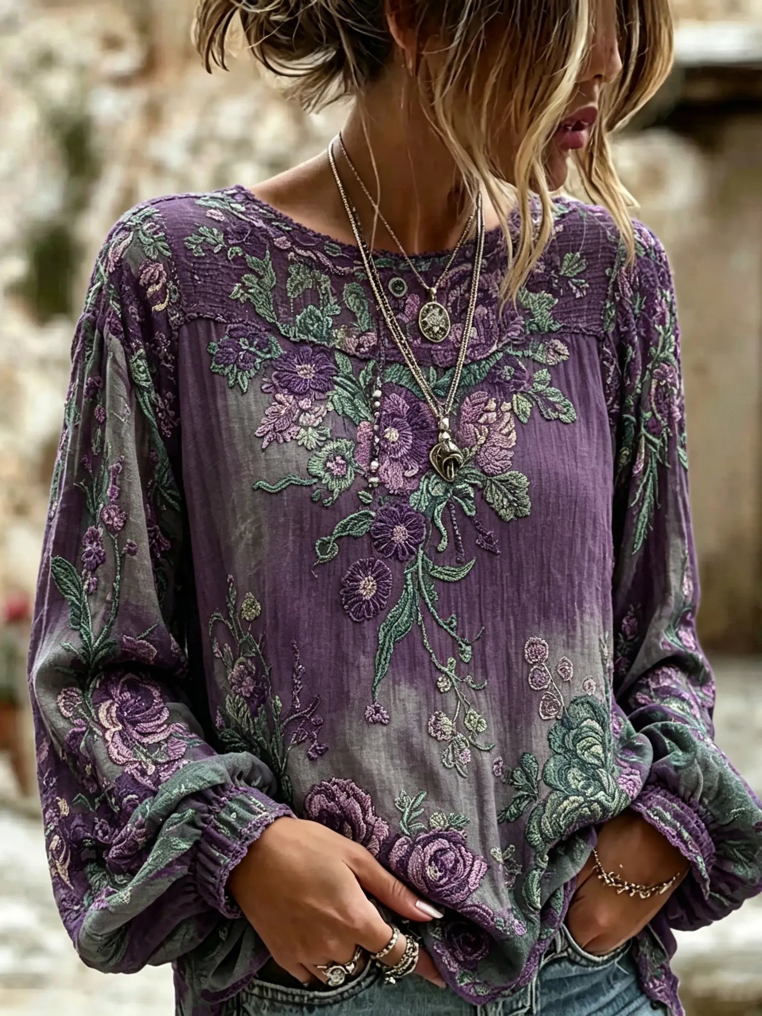 Women's Retro Floral Embroidery Cotton Linen Round Neck Long Sleeve Top