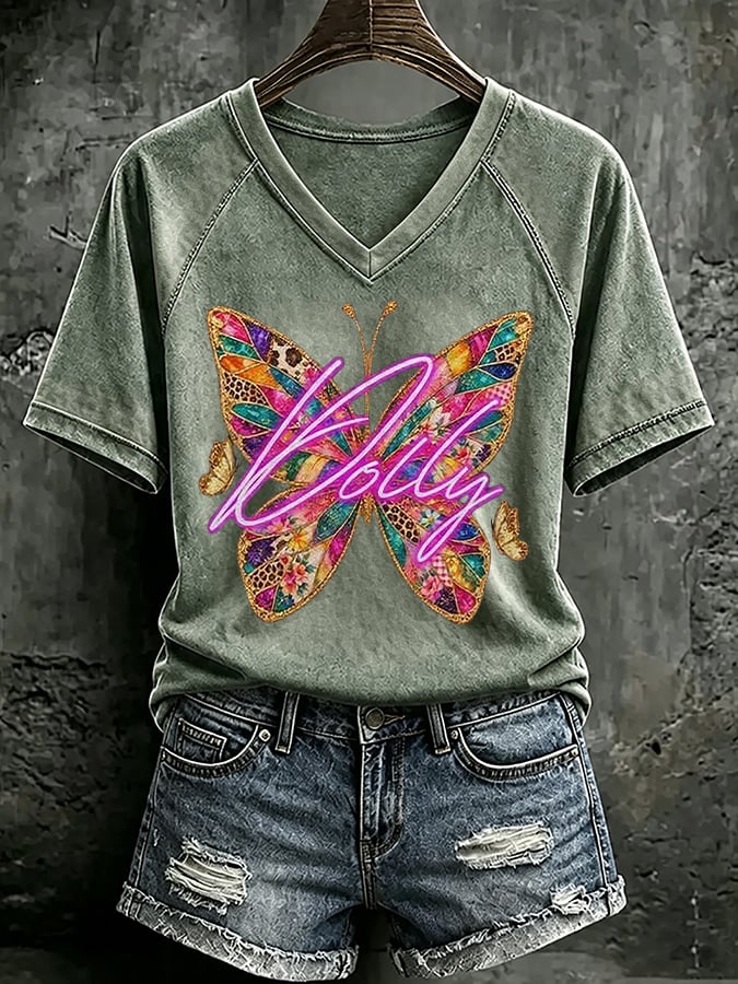 V Neck Retro Butterfly Queen Of Country Print T-Shirt