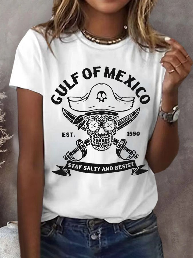 Women's Retro Gulf Of Mexico Est 1550 Stay Salty And Resist Print Round Neck T-Shirt
