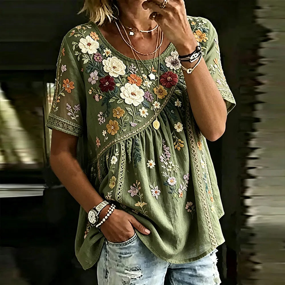 Women's Vintage Small Floral And Lace Art Cotton-linen Patchwork Round Neck Short-sleeved Top