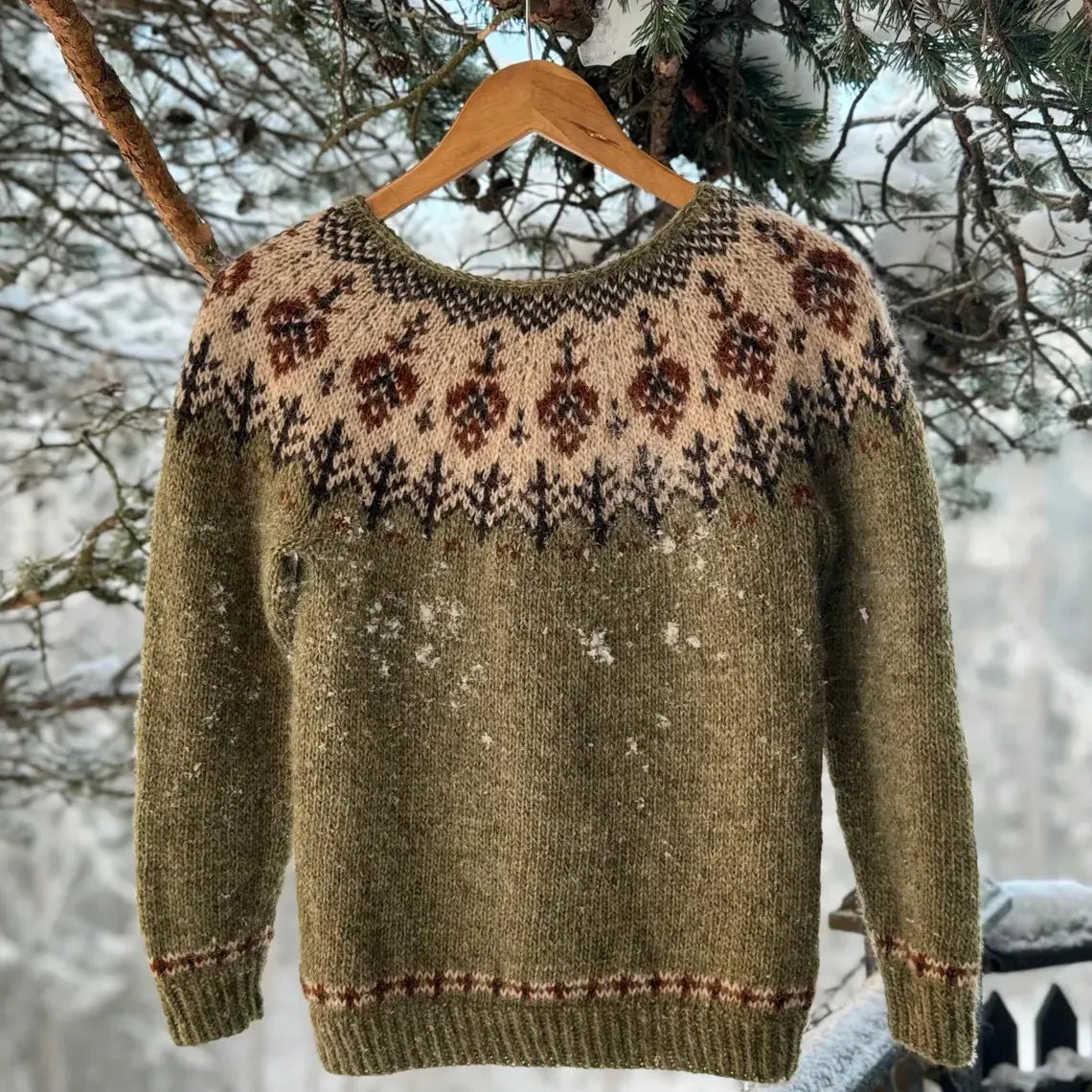 Women's Forest Motif Print Knitted Comfort Round Neck Sweater