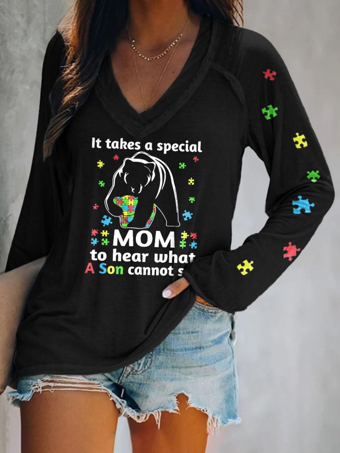 V-neck Autism Awareness It Takes A Special Mom To Hear What A Son Cannot Say Print T-Shirt
