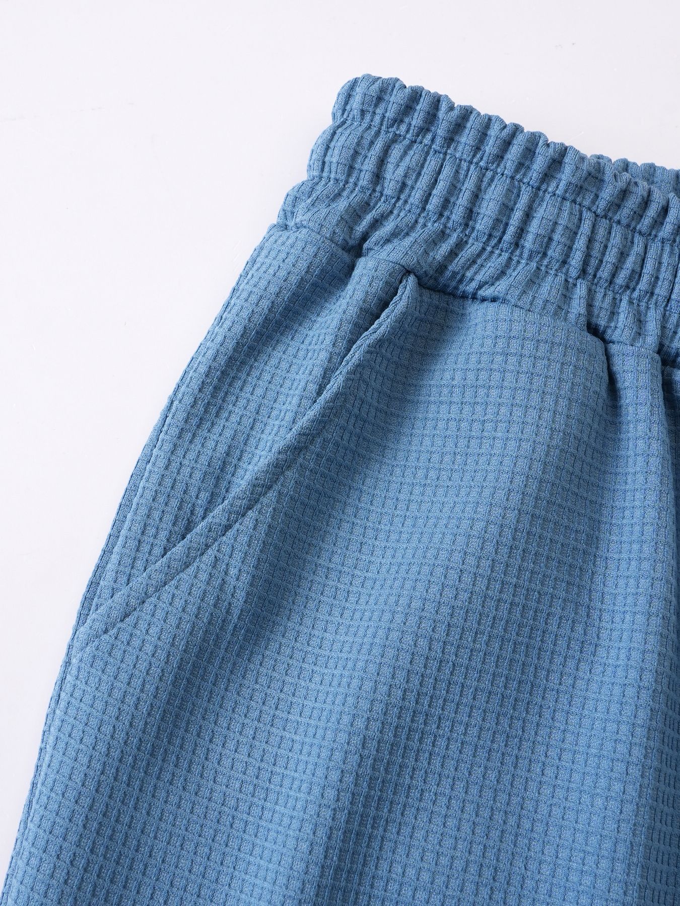 Men's Casual Solid-Color Waffle-Knit Drawstring Shorts with Pockets