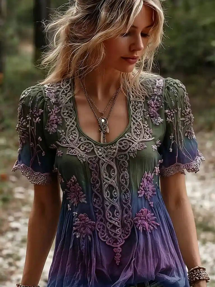 Women's Vintage Viking Celtic Knot And Floral Combination Casual T-shirt