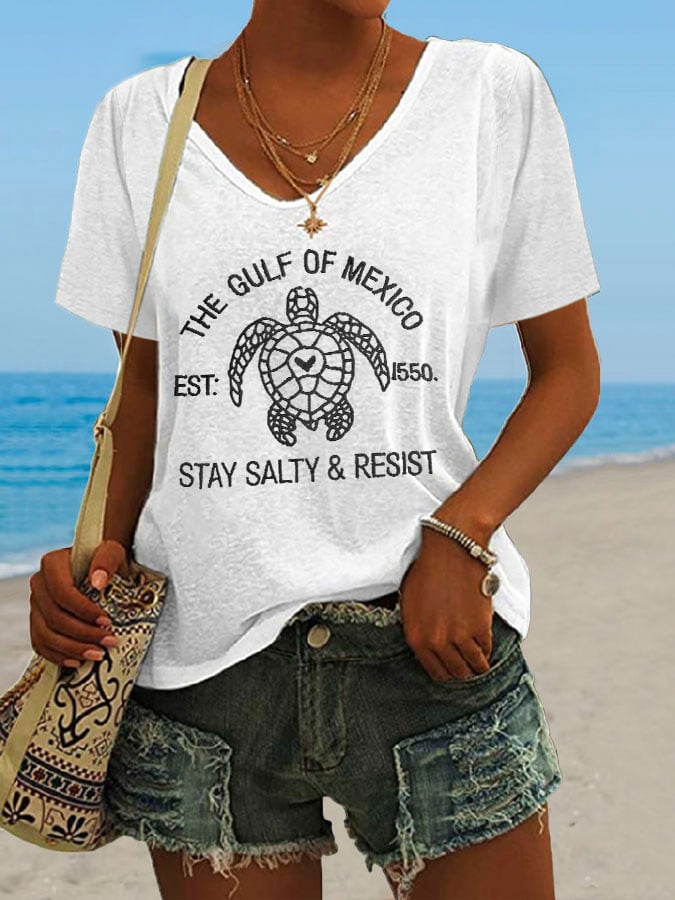 Women's Retro Gulf Of Mexico Est 1550 Stay Salty And Resist Print T-Shirt