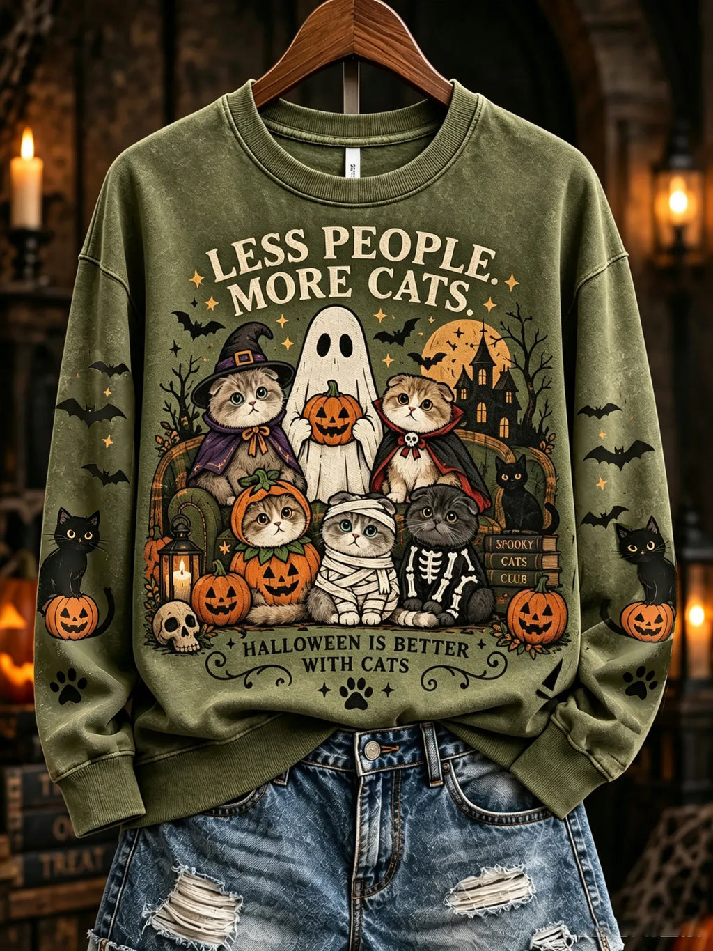 Women's Vintage Ctue Cat Halloween Crew-neck Sweatshirt