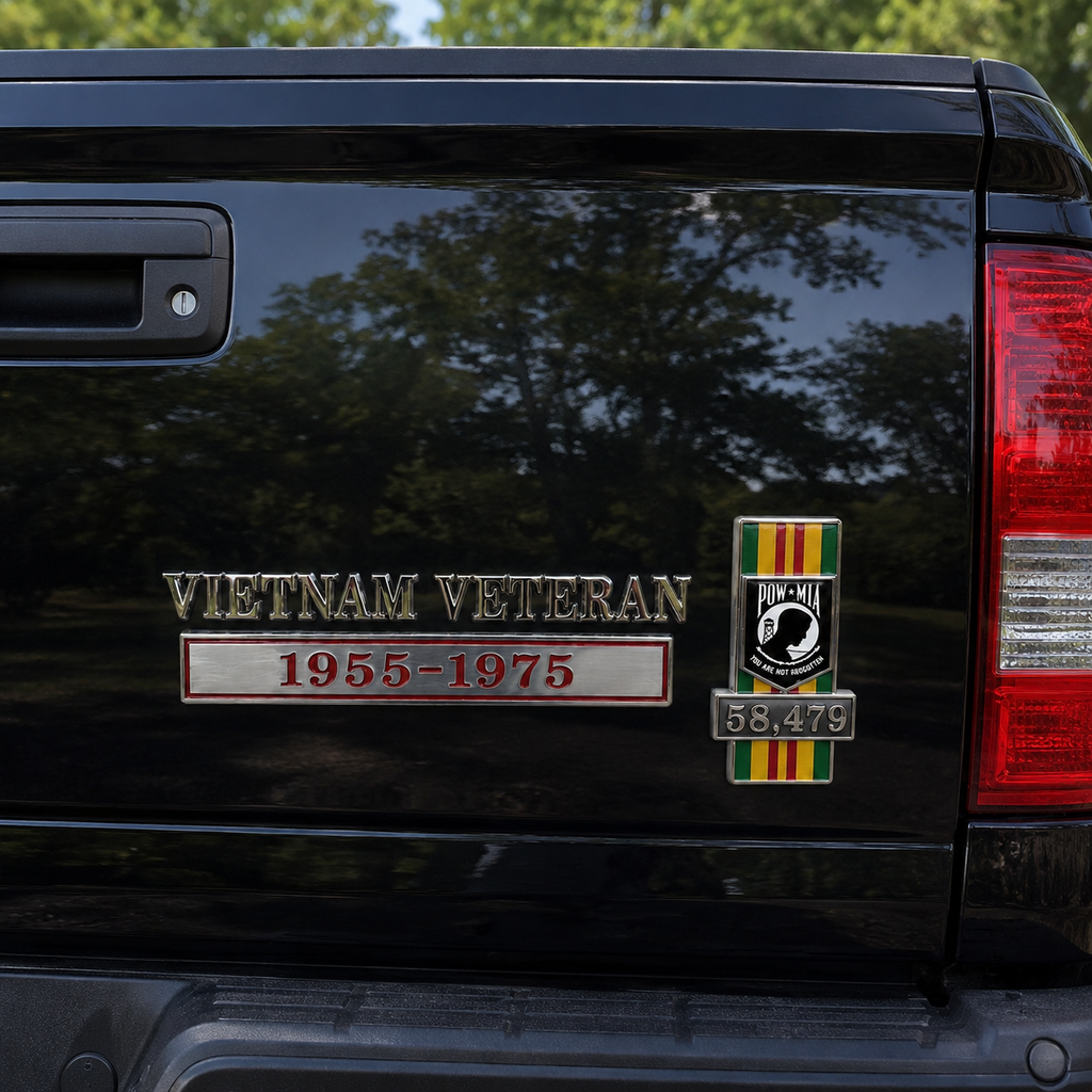 🇺🇸 Vietnam Veteran 1955–1975 Memorial Car Emblem Metal Badge