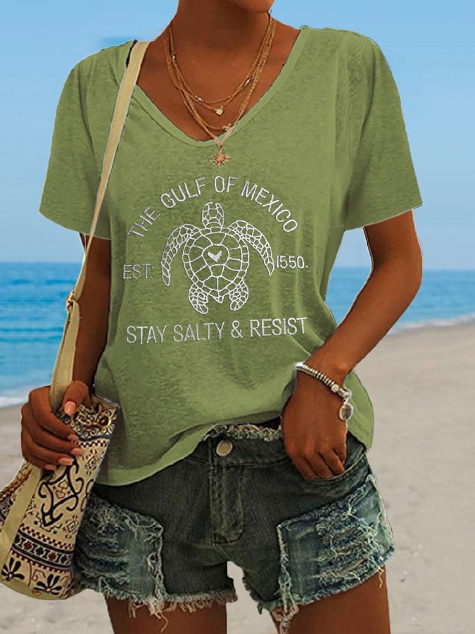 Women's Retro Gulf Of Mexico Est 1550 Stay Salty And Resist Print T-Shirt